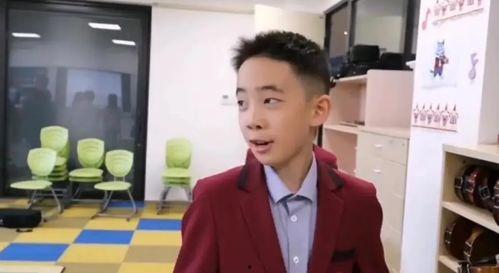 娱乐吃瓜酱陈小春,从娱乐圈吃瓜酱到人气王,他的蜕变之路